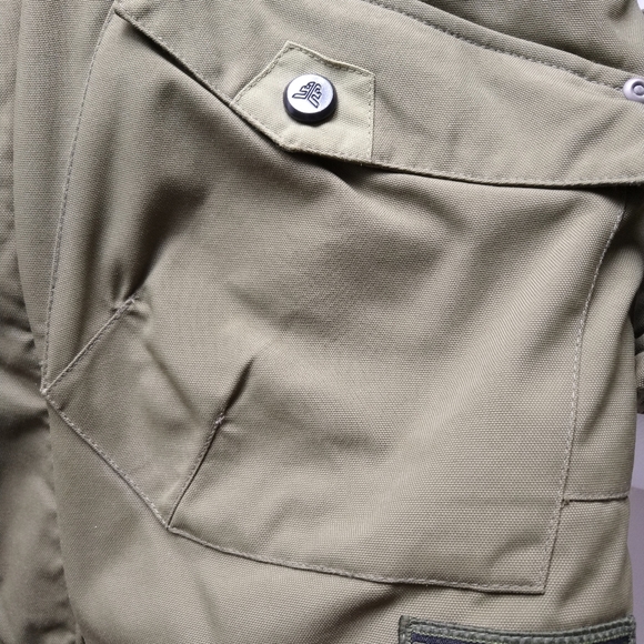 Large boys' green winter coat (or XS mens) G4CEO, lots of pockets /manteau hiver - Picture 8 of 9